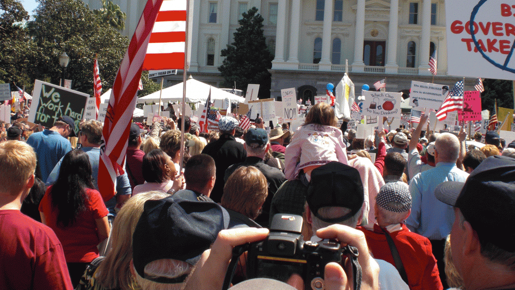 closeup-of-crowd closeup-of-crowd